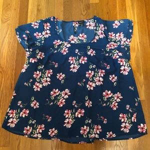 Torrid Size 2 Blue Floral Blouse